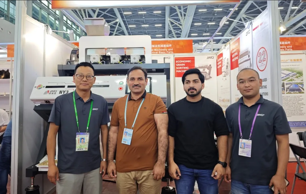 http://rmrchh.com.cn/Upload/ueditor/1729577850214647.png