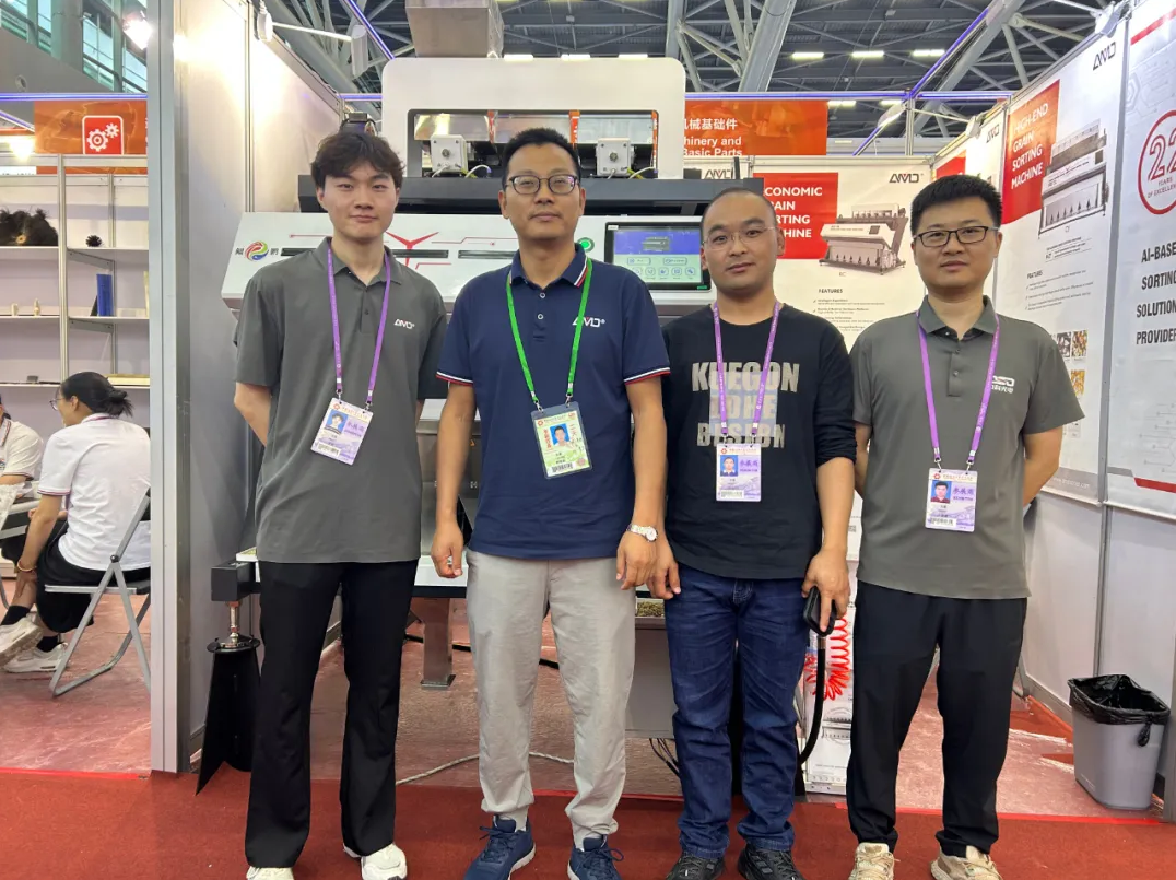 http://rmrchh.com.cn/Upload/ueditor/1729577898541684.png