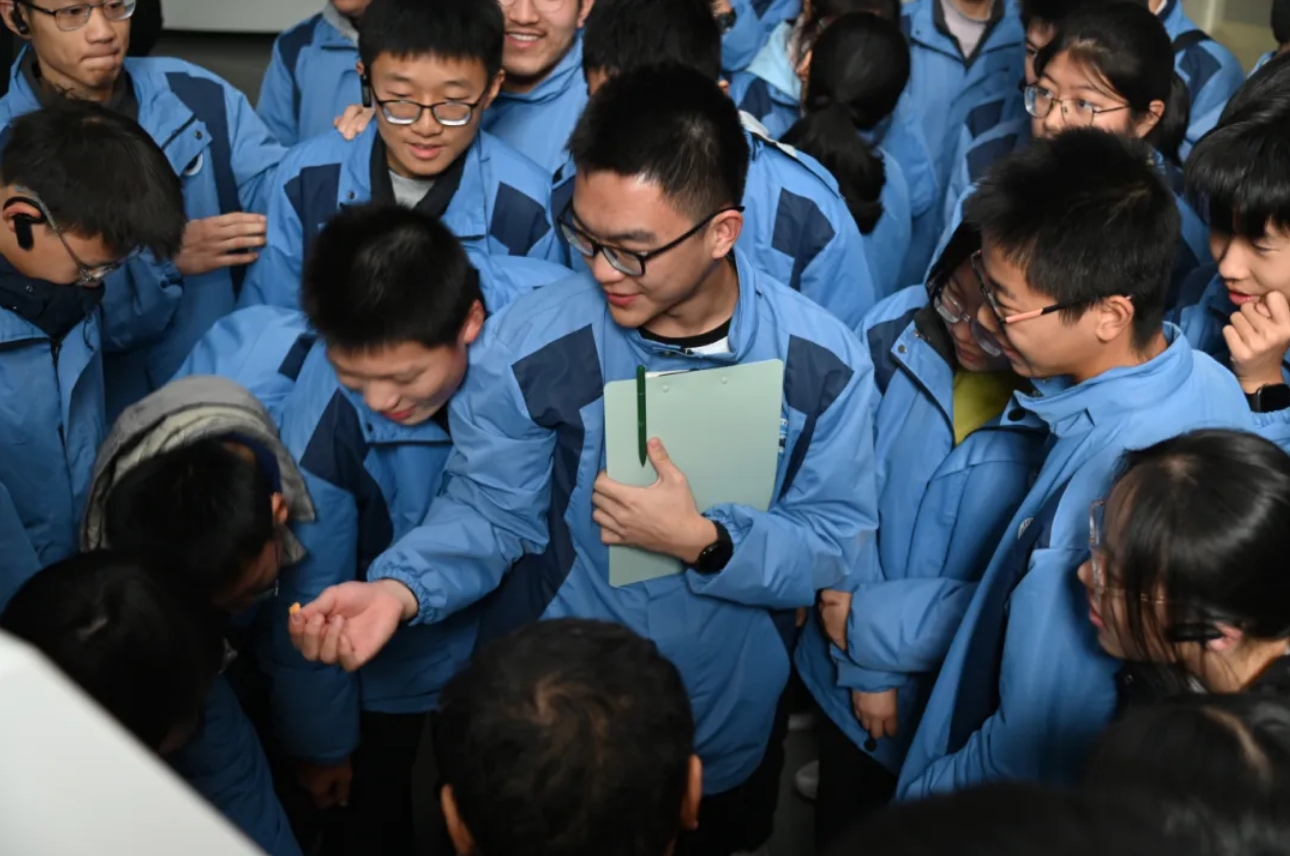 http://rmrchh.com.cn/Upload/ueditor/1733880040492148.png