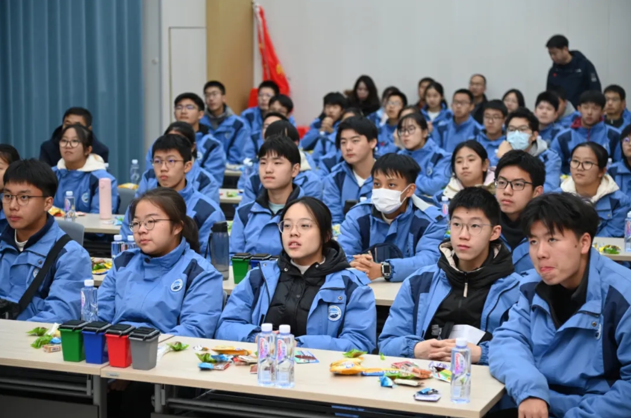 http://rmrchh.com.cn/Upload/ueditor/1733880136445702.png