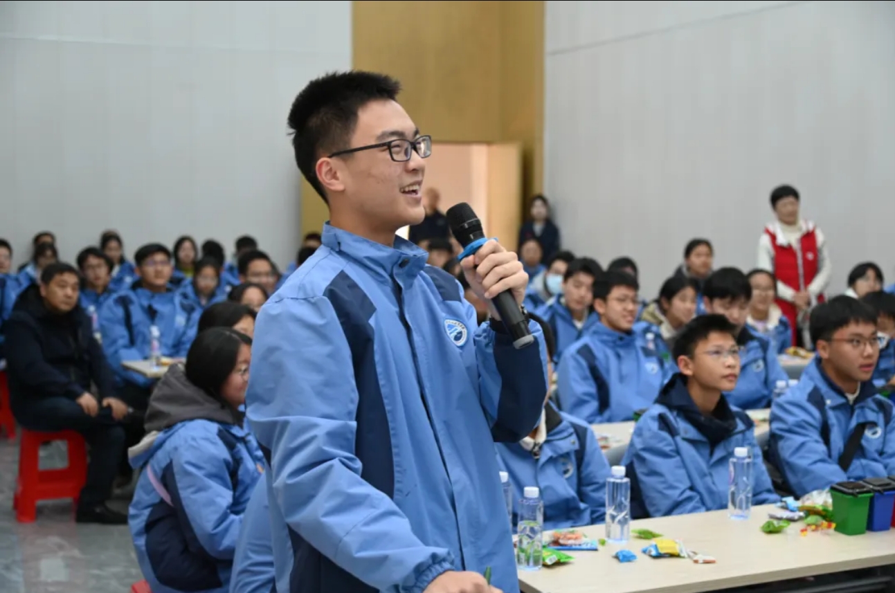 http://rmrchh.com.cn/Upload/ueditor/1733880267441064.png