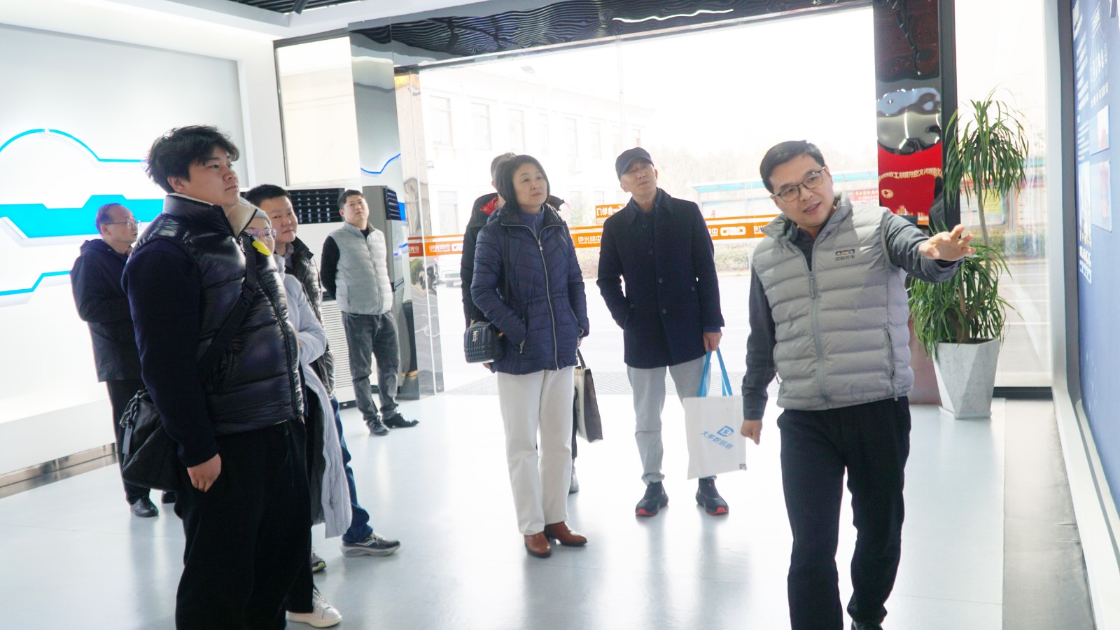 http://rmrchh.com.cn/Upload/ueditor/1735538537853869.jpg