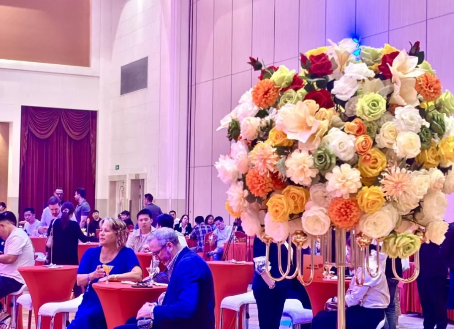 http://rmrchh.com.cn/Upload/ueditor/1745298797450252.png