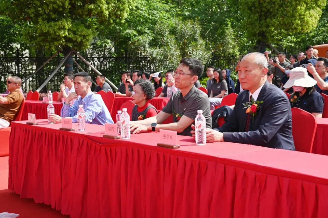 http://rmrchh.com.cn/Upload/ueditor/1745299473447573.png