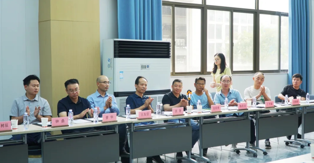http://rmrchh.com.cn/Upload/ueditor/1748577447972401.png