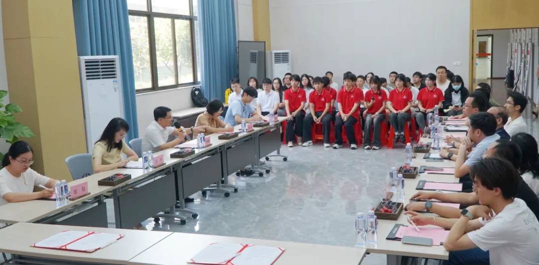 http://rmrchh.com.cn/Upload/ueditor/1751860744298055.png